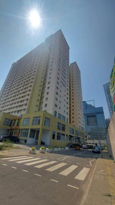 Jays Apartment - Colombo 02 At The Heart Of Convenience Esterno foto
