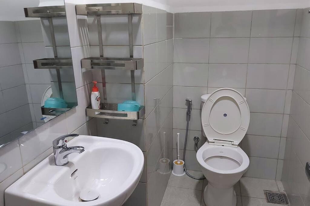 Jays Apartment - Colombo 02 At The Heart Of Convenience Esterno foto